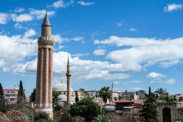Antalija, Minaret Yivli