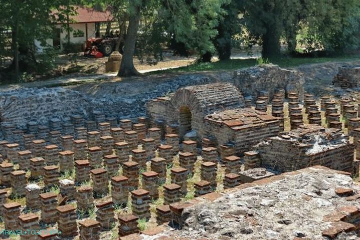 Vrijeme u Santoriniu u listopadu - Drevni grad Dion