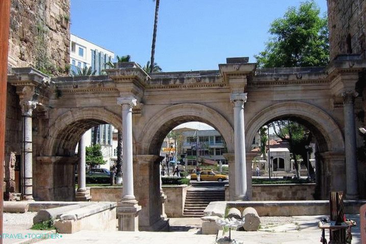 Vrijeme u Antaliji u studenom - Hadrijanova vrata
