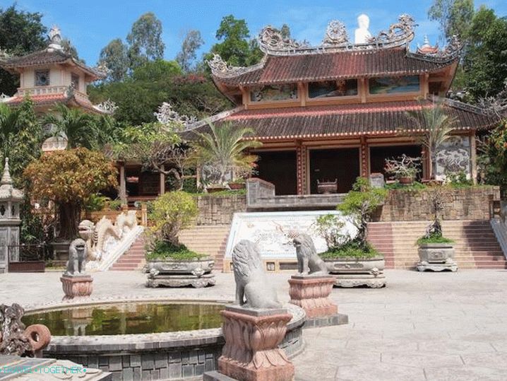 Vijetnam Nha Trang Long Shon Pagoda