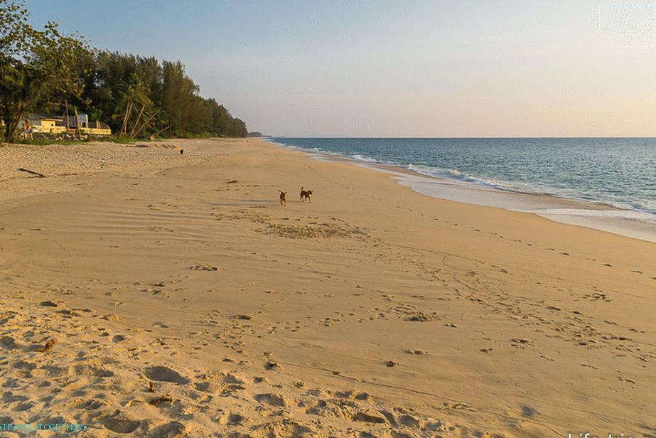 Pustinjske plaže Tai Muang