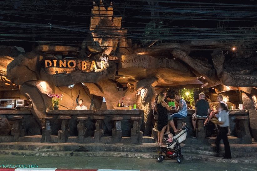 I tamo pored Dino bara