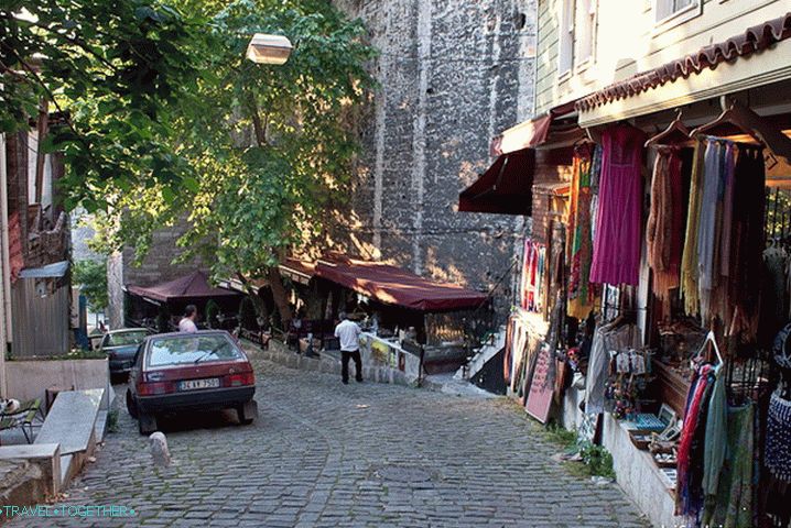 Centar Istanbula. Pored Sofijske katedrale.