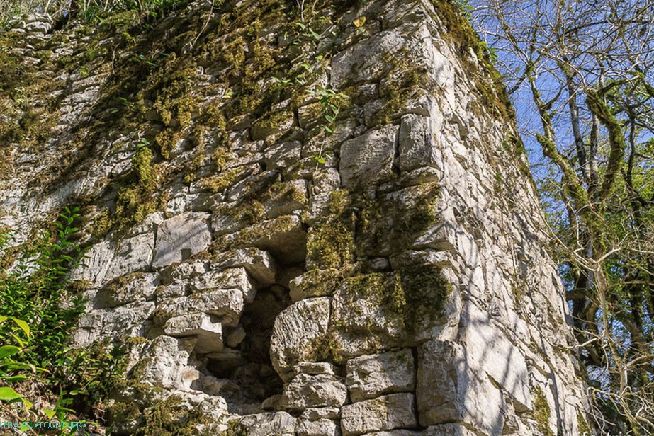 Ruševine stare tvrđave Khosta