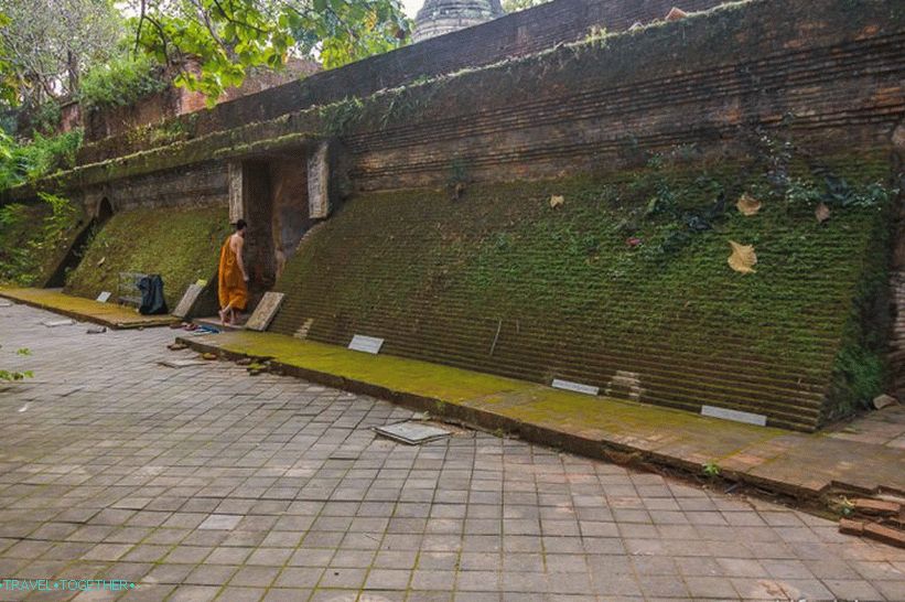 Hram tunela Wat Umong (7)