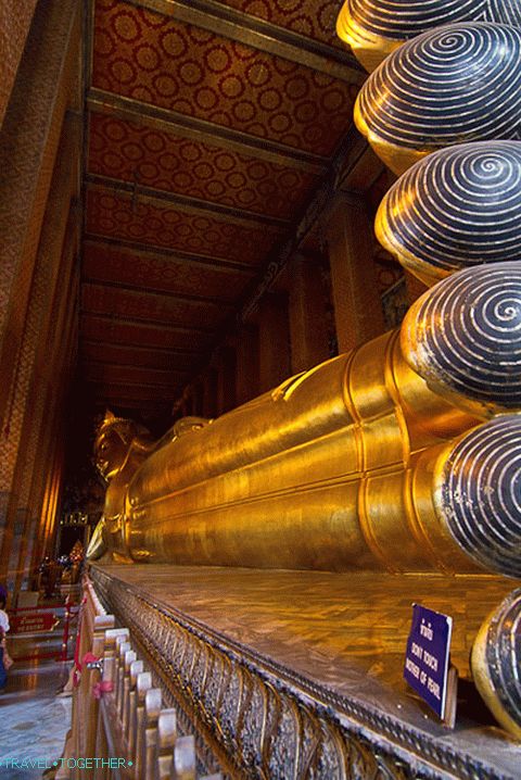 Tradicionalna fotografija zavaljenog Buddhe