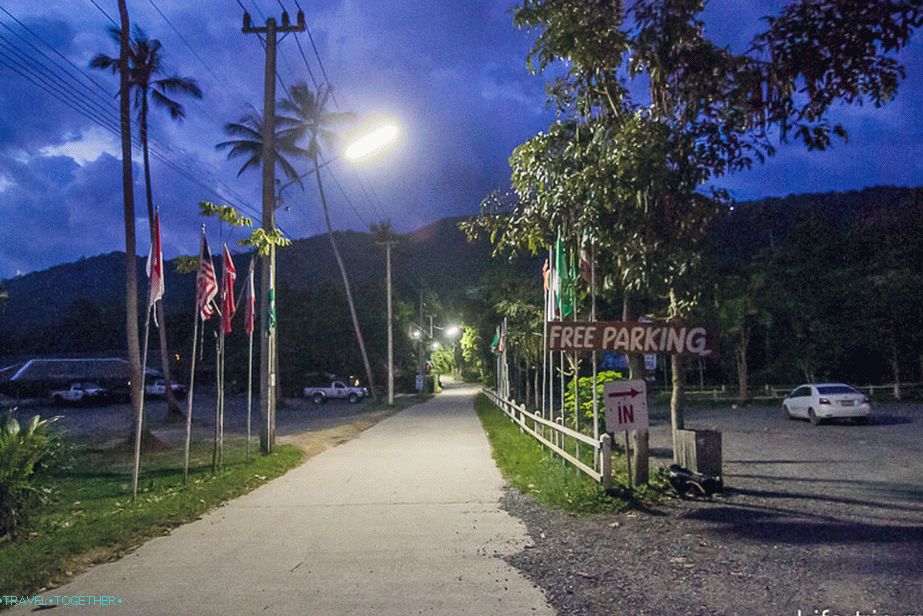 Put od parkinga do vodopada i safarija