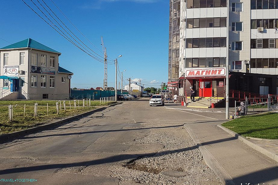 Okrug Enka, par visokih skokova, ostalo je privatni sektor, tako da je parking u redu